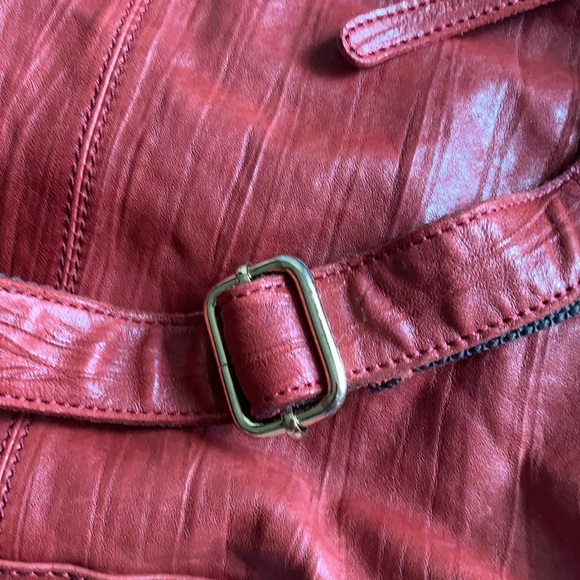 Used Monserrat De Lucca Red Leather Handbag - Picture 6 of 15